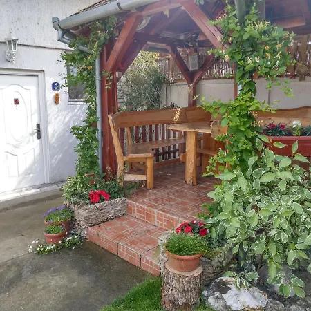 Harmonija Apartment *